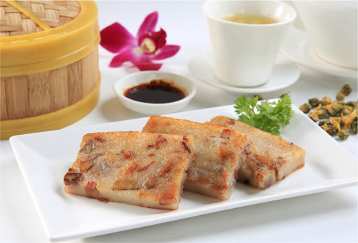 Bánh Củ Cải Áp Chảo (Lo Bak Gou) – một món dim sum Quảng Đông ngon tuyệt hảo